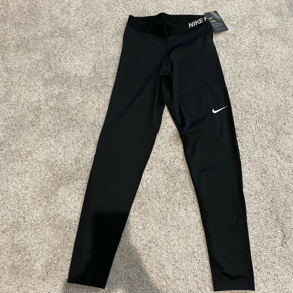 Black Nike Pro Dri-Fit leggings